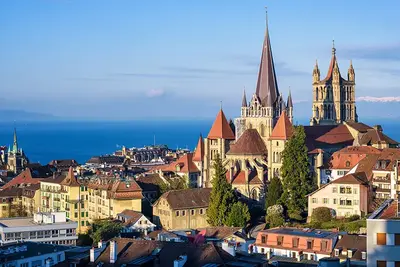 Visitez Lausanne en 12 étapes - le guide 2025